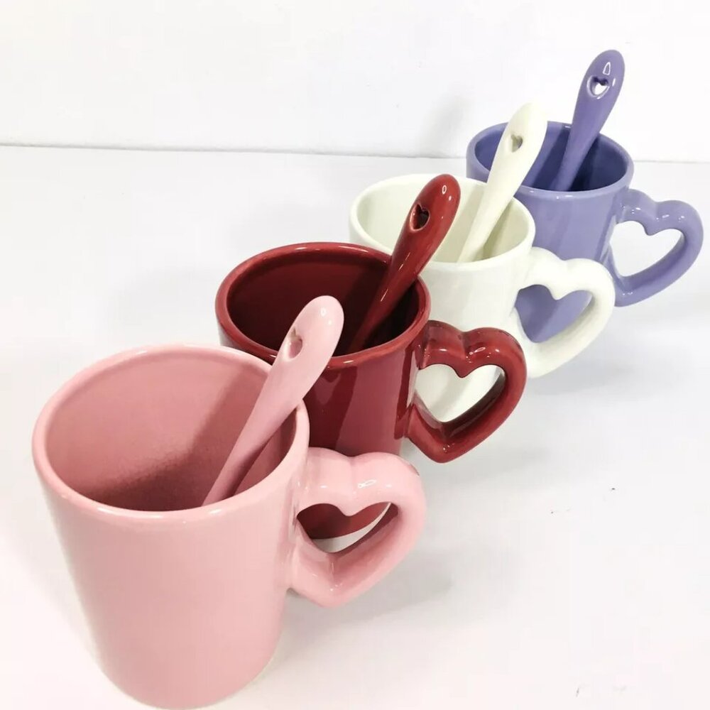 Williams Sonoma 4 Heart Mugs Pink Purple Red White Matching Heart Spoons